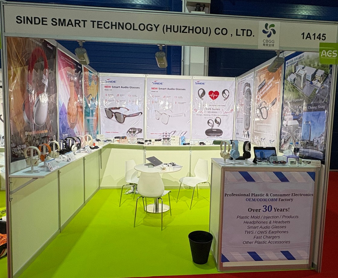 Appliances & Electronics Show - AES: Cheung Shing exibe os mais recentes óculos de câmera